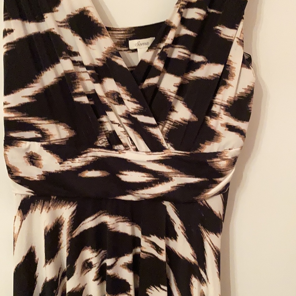 Dress - Picture 4 of 5